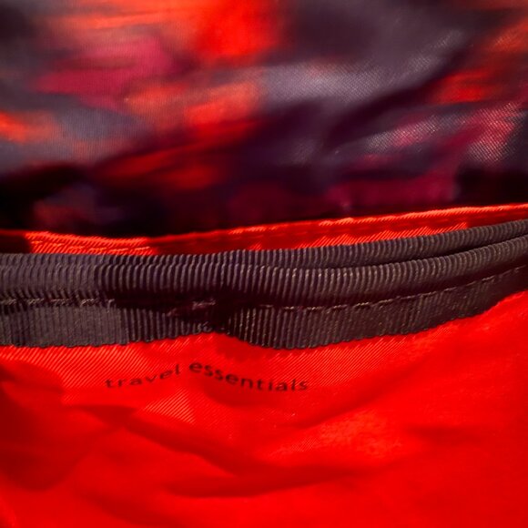 Lululemon | Party Om Crossbody Bag | Simple Blooms Regal Plum Multi/Naval Blue - Picture 10 of 16